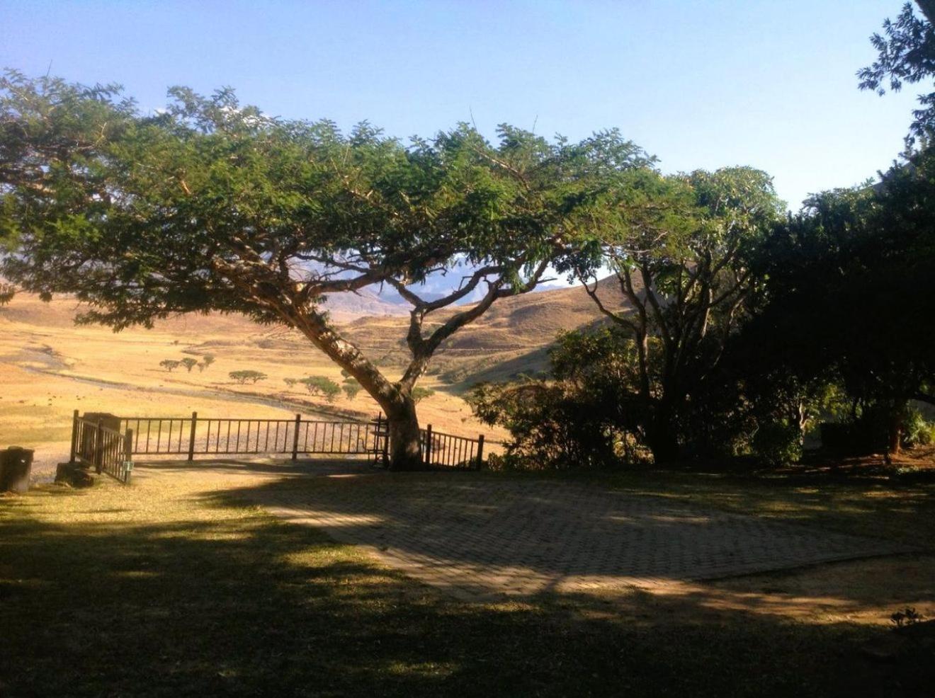 Hlalanathi Drakensberg Resort Bergville Exterior photo